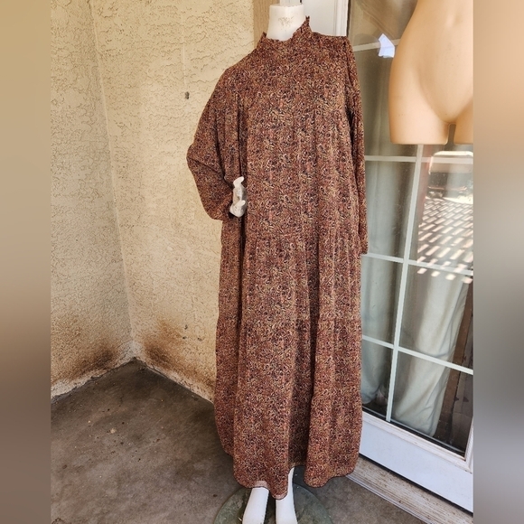 NEW LION COLLECTION DRESS‎ - Picture 6 of 13